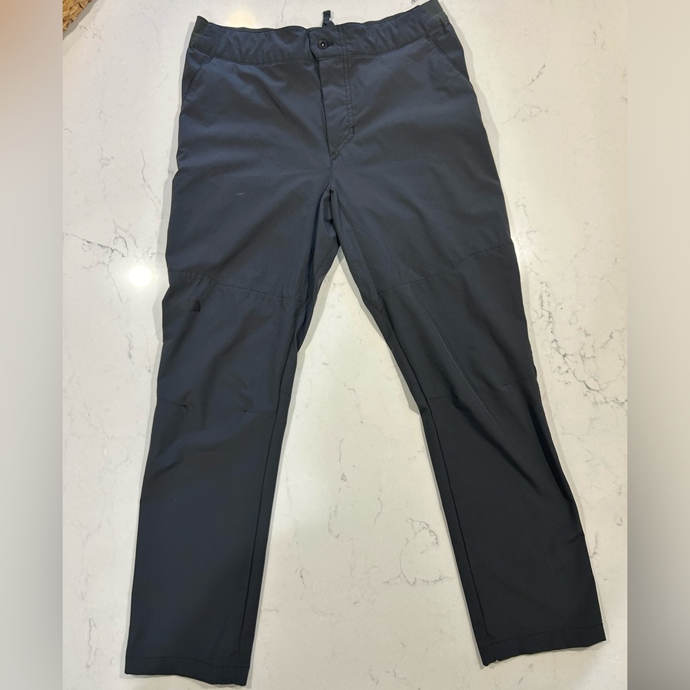 Men’s North Face pants